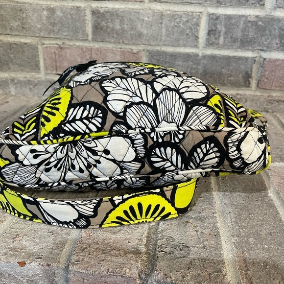 Vera Bradley - Picture 7 of 10